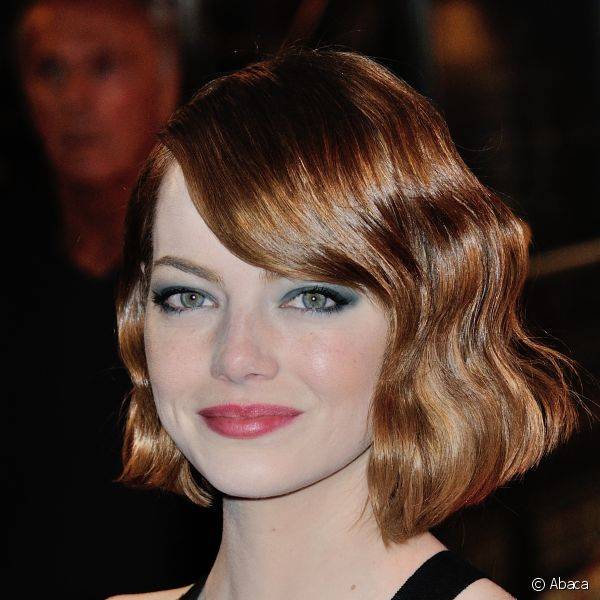 Os olhos claros de Emma Stone apareceram real?ados com sombra verde durante a pr?-estreia do filme 